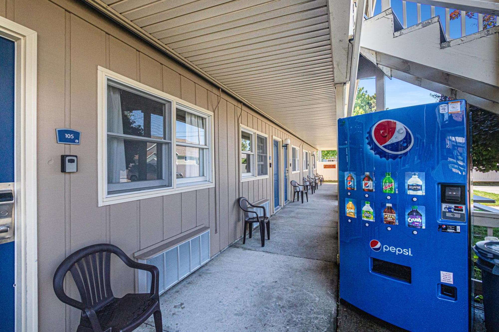 Ludington Pier House Motel Exterior photo