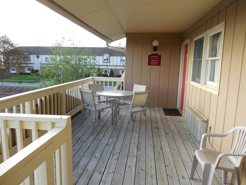 Ludington Pier House Motel Exterior photo